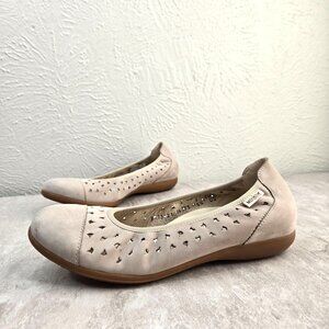 Mephisto Beige Flats with Cutout Design